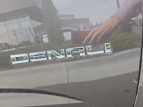 Used 2019 GMC Canyon Denali image 5