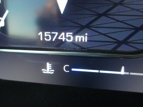 Certified 2025 GMC Sierra 1500 AT4 w/ AT4 Premium Package image 35