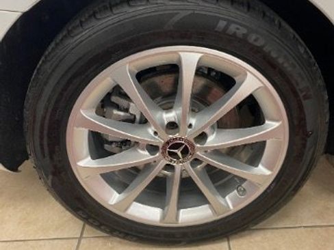 Used 2020 Mercedes-Benz A 220 4MATIC w/ Premium Package image 26