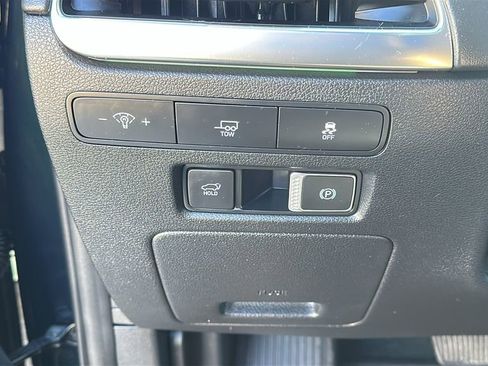 Used 2024 Hyundai Palisade Calligraphy image 21