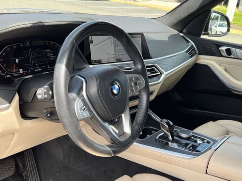 Used 2022 BMW X7 xDrive40i w/ Premium Package AWD/4WD image 13