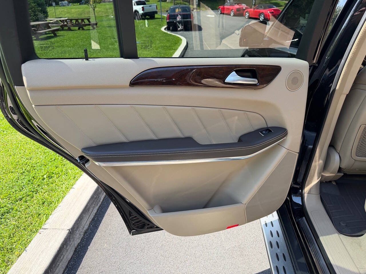 Used 2013 Mercedes-Benz GL 320 BlueTEC 4MATIC image 12