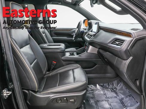 Used 2024 Chevrolet Suburban Premier RWD image 27