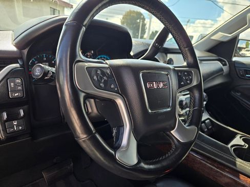 Used 2019 GMC Yukon SLT w/ Graphite Performance Edition image 11