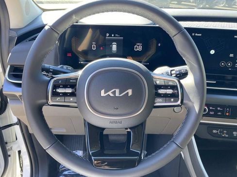 New 2026 Kia Carnival FWD image 10