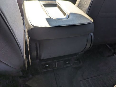 Used 2022 GMC Sierra 1500 Elevation image 30