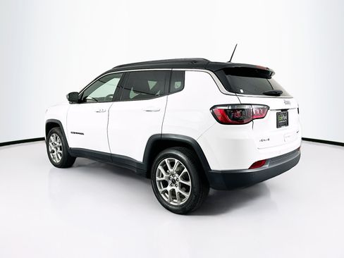 Used 2025 Jeep Compass Limited AWD/4WD image 5