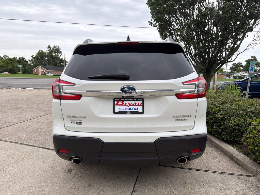 Used 2025 Subaru Ascent Limited AWD/4WD image 5