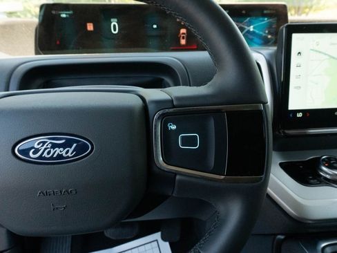Used 2025 Ford Expedition Max Active RWD image 32