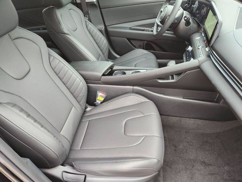 New 2026 Hyundai Elantra Limited FWD image 6