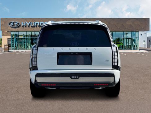 New 2026 Hyundai Ioniq 9 Calligraphy AWD/4WD image 6