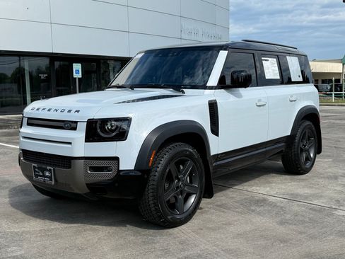 Used 2021 Land Rover Defender 110 X-Dynamic SE AWD/4WD image 1