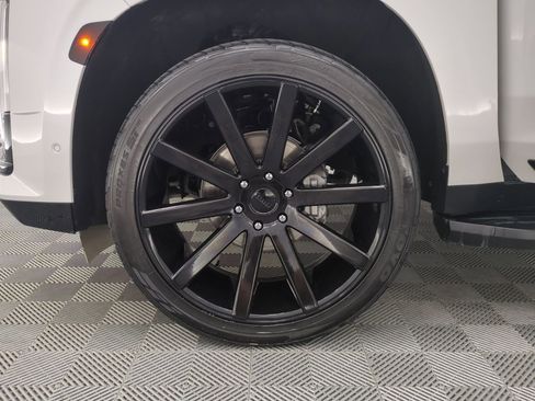 Used 2023 Cadillac Escalade Premium Luxury w/ LPO, Radiant Package image 29