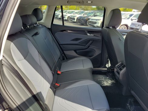 New 2026 Volkswagen Tiguan SE image 9