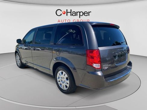 Used 2019 Dodge Grand Caravan SE FWD image 5