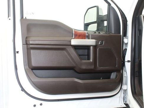 Used 2022 Ford F250 King Ranch w/ King Ranch Ultimate Package AWD/4WD image 9