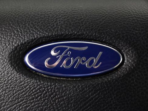 Used 2016 Ford Edge Titanium w/ Cold Weather Package AWD/4WD image 33