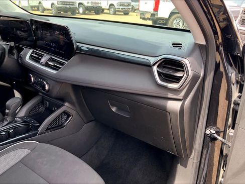 Used 2024 Chevrolet TrailBlazer LS image 19