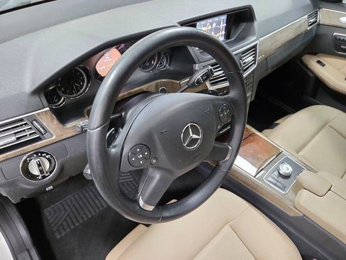 Used 2010 Mercedes-Benz E 350 Sedan image 38