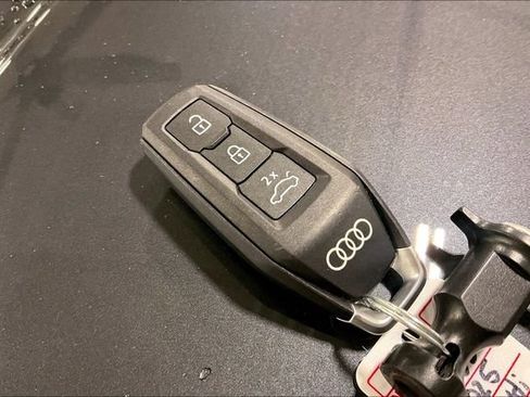 Certified 2025 Audi Q5 Premium Plus w/ Premium Plus AWD/4WD image 11