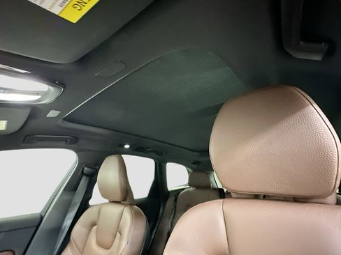 Used 2023 Volvo XC60 B5 Plus w/ Climate Package image 27