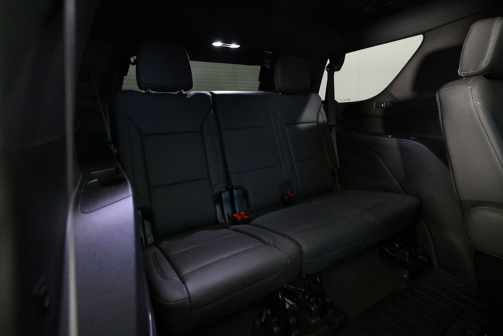 Used 2026 Chevrolet Tahoe Z71 w/ Comfort Package AWD/4WD image 12