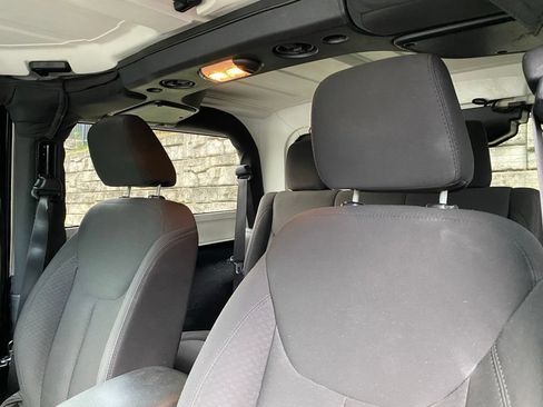 Used 2015 Jeep Wrangler Sport AWD/4WD image 10