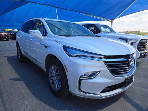 Certified 2023 Buick Enclave Essence image 2