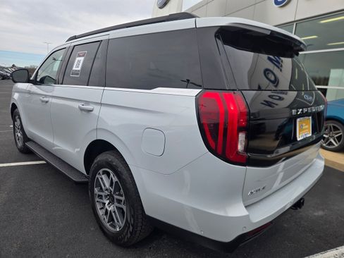 Certified 2025 Ford Expedition Active image 11