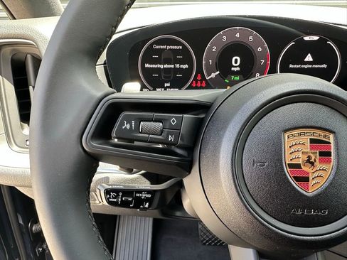 Certified 2025 Porsche Cayenne E-Hybrid Coupe AWD/4WD image 20