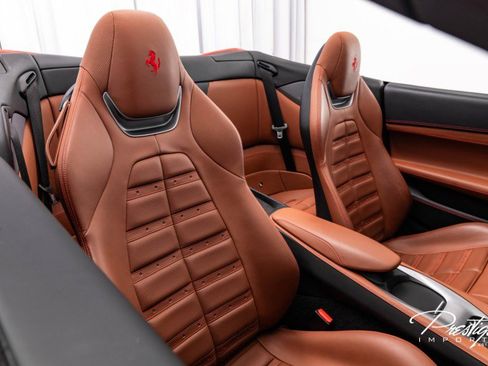 Used 2019 Ferrari Portofino image 45