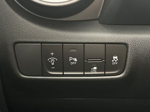 Used 2023 Hyundai Kona Limited w/ Cargo Package FWD image 33