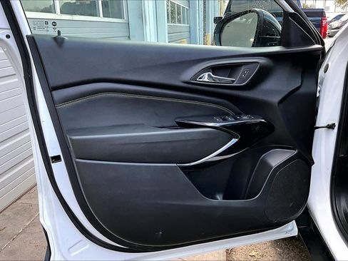 Used 2025 Chevrolet Trax ACTIV w/ Driver Confidence Package image 21