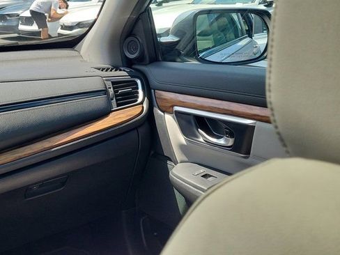 Used 2020 Honda CR-V Touring image 4