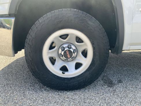 Used 2018 GMC Sierra 1500 2WD Regular Cab image 15