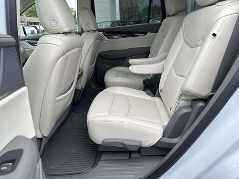 Certified 2024 Cadillac XT6 Premium Luxury w/ Technology Package AWD/4WD image 31