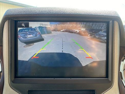 Used 2015 Ford F350 Lariat image 14