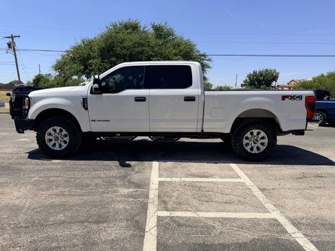 Used 2021 Ford F250 XLT w/ FX4 Off-Road Package AWD/4WD image 6