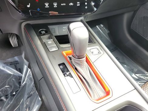 New 2026 Nissan Kicks SR w/ Cold Weather Package FWD image 19