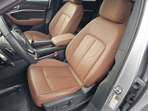 Used 2022 Audi e-tron Premium image 6