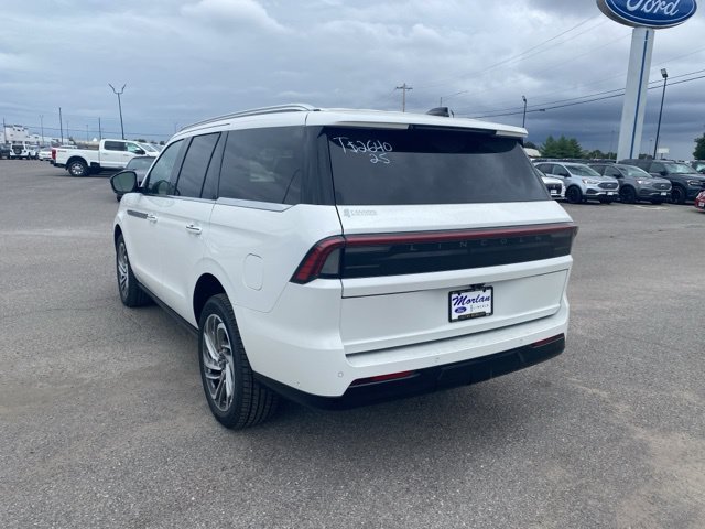 New 2025 Lincoln Navigator Reserve AWD/4WD image 4