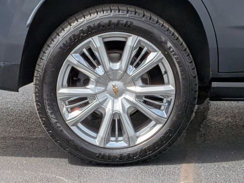 Used 2021 Chevrolet Tahoe High Country w/ Premium Package AWD/4WD image 10