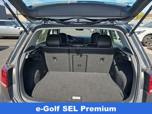 Used 2018 Volkswagen e-Golf SEL Premium w/ Driver Assistance Package FWD image 23