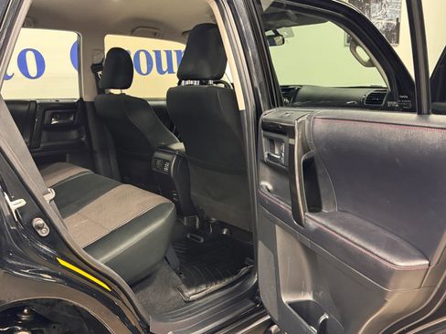 Used 2019 Toyota 4Runner TRD Off-Road image 15