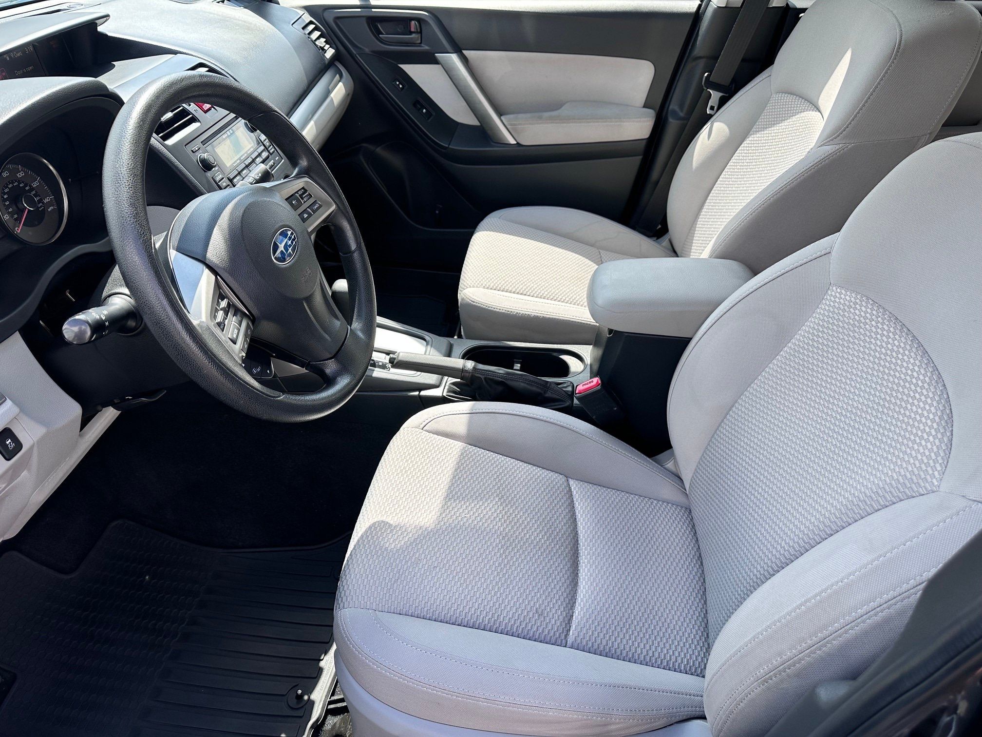 Used 2015 Subaru Forester 2.5i Premium AWD/4WD image 5
