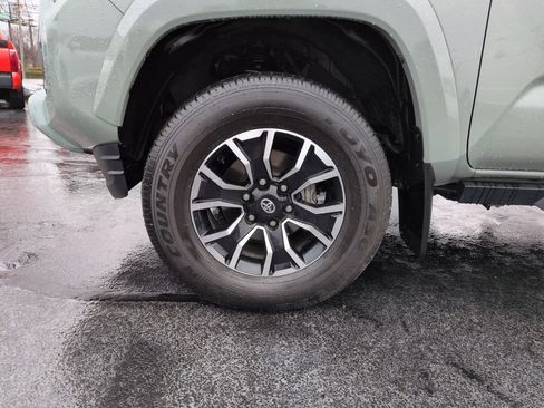 Used 2023 Toyota Tacoma TRD Sport image 27