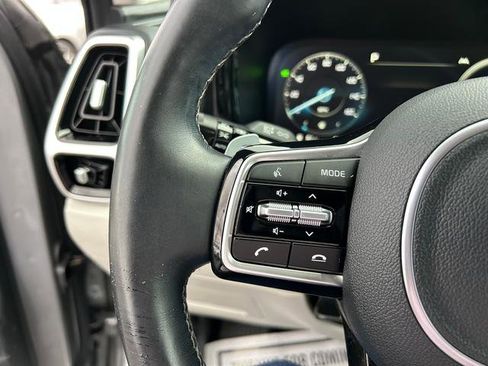 Certified 2023 Kia Sorento SX Prestige w/ Panoramic Sunroof Package image 23