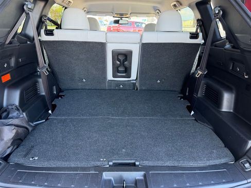 Used 2024 Mitsubishi Outlander SEL AWD/4WD image 32