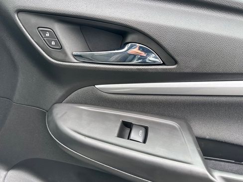 Used 2023 Chevrolet Bolt EUV LT w/ Comfort Package image 21