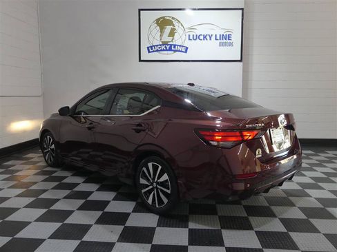 Used 2022 Nissan Sentra SV w/ SV Premium Package FWD image 11